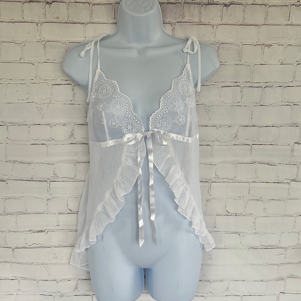 Victoria’s Secret sheer lace lingerie white top size large